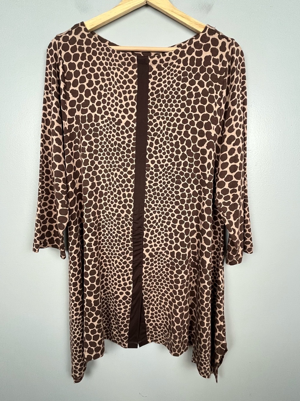 Soft Surroundings brown animal print viscose spandex shark bite tunic, large.